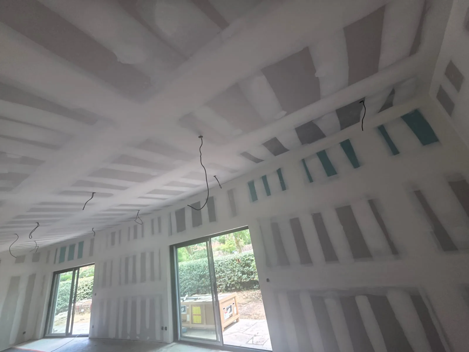 Plafond et murs en placo, bandes réalisées par AS de Bâtiment